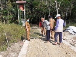 Pembangunan Jalan Usaha Tani di Desa Ramania