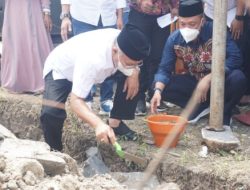 Peletakan Batu Pertama Pembangunan Mesjid Hj.Nursyamsiah Sarro