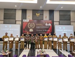 Bupati Garut Berikan Reward SAKIP Terbaik Kepada SKPD dan Kecamatan