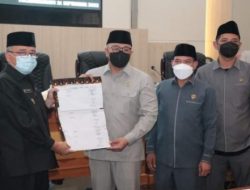 Bupati Sampaikan Pendapat Akhir Dan Nota Pengantar Dalam Rapat Paripurna DPRD Kabupaten Sukabumi