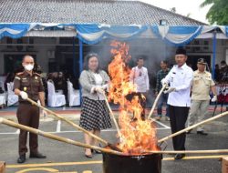 Kejari OKI Musnahkan Barang Bukti 159 Kasus, Narkoba Hingga Senpira