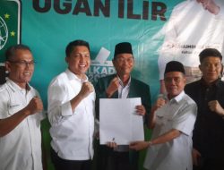 Panca Wijaya Akbar Bersama Ardani Ambil Formulir Pendaftaran Bacalon di 7 Parpol