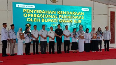 Bupati Panca Wijaya Akbar Serahkan 16 Ambulans Baru Untuk Daerah Pelosok di Ogan Ilir