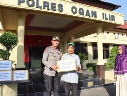 Polres Ogan Ilir Gelar Baksos Pemberian Sembako untuk Petugas Kebersihan dalam Rangka HUT Bhayangkara ke-78