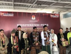 Hendrik-Luky Tekankan ‘Ingsun Medal-Ingsun Madangan’ Saat Pendaftaran di KPU Sumedang