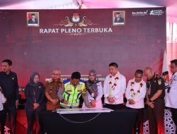 Polres Ogan Ilir Amankan Pengundian Nomor Urut Paslon dan Deklarasi Kampanye Damai Pilkada Ogan Ilir 2024