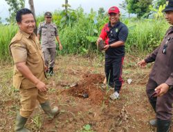 Danramil 1010/Darmaraja Hadiri Penanaman Pohon Peringati Hari Bakti Pekerjaan Umum ke-79